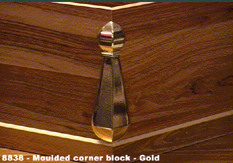8838 - Moulded corner block - gold